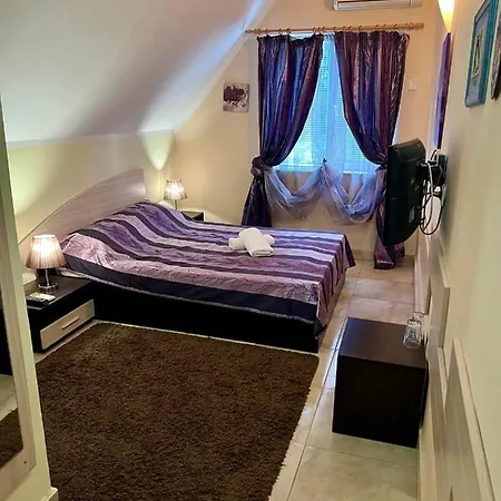 Venis House Vendégház