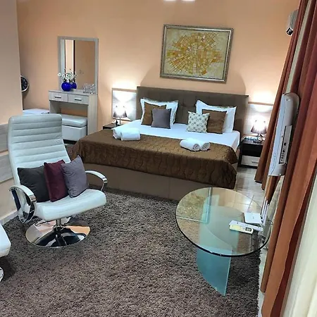 Къща за гости Venis House