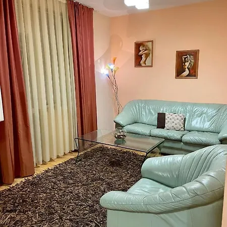 Venis House Konukevi