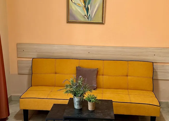 Venis House Къща за гости